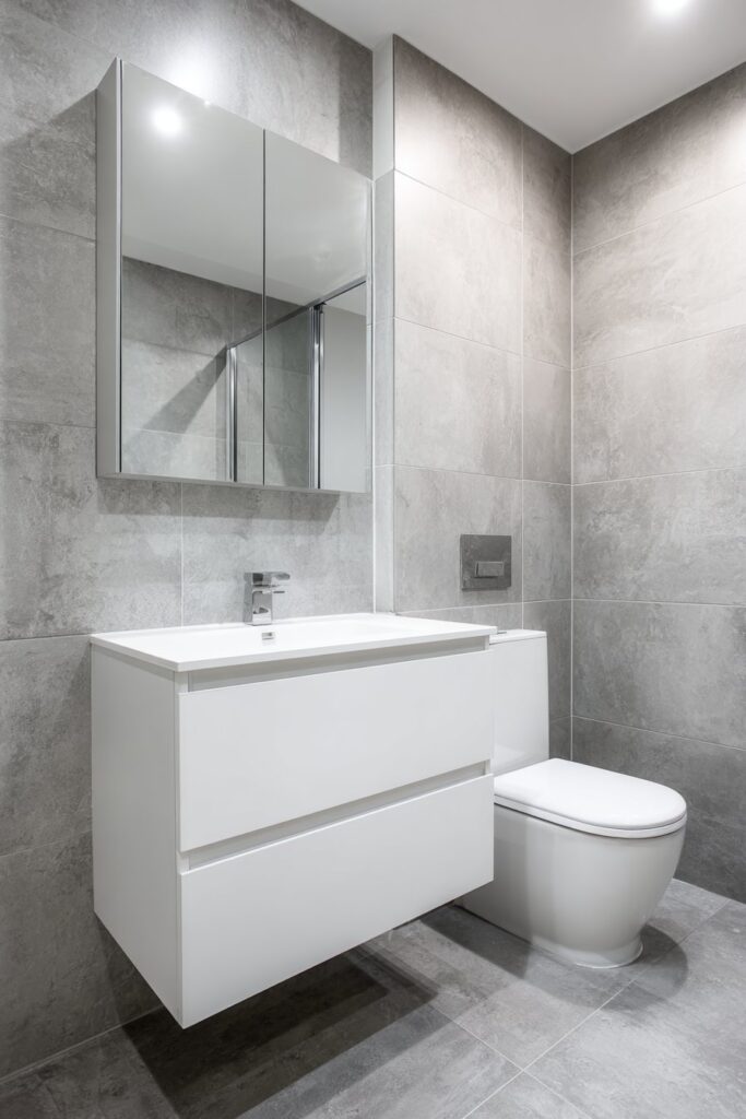 Floating Elements and Vertical Expansion