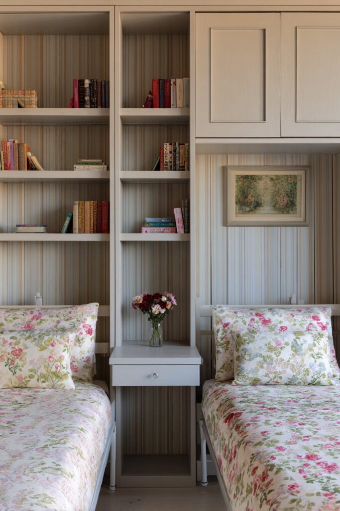 Vertical Storage Solutions for Compact Spaces