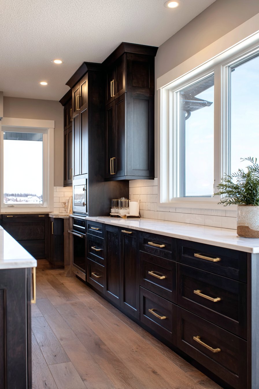 Modern Luxe with Espresso Shaker Cabinets