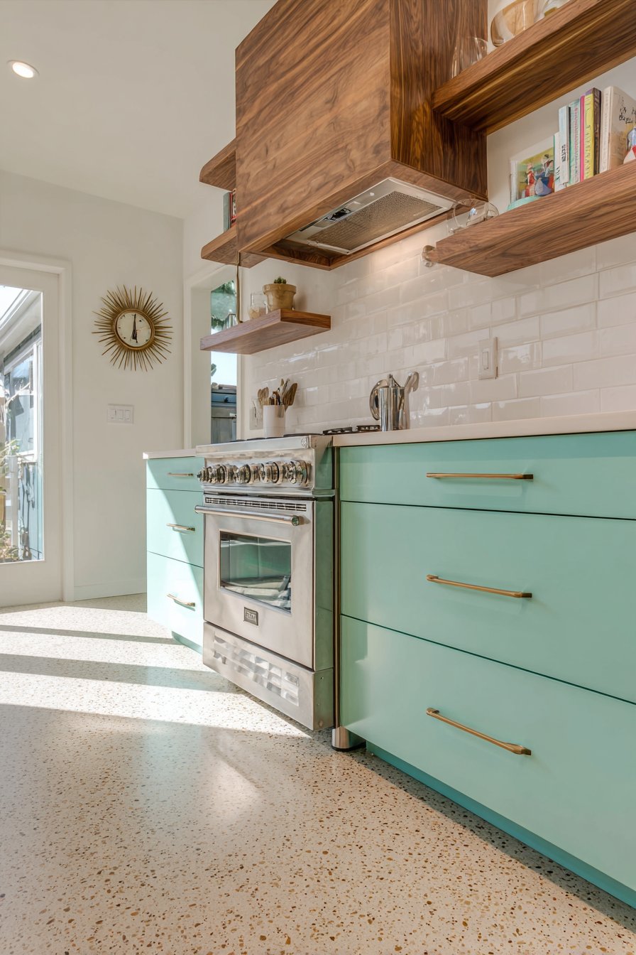 Two-Tone Drama with Vintage Flair