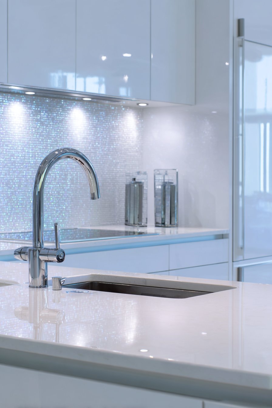 Contemporary Minimalism with High-Gloss Surfaces