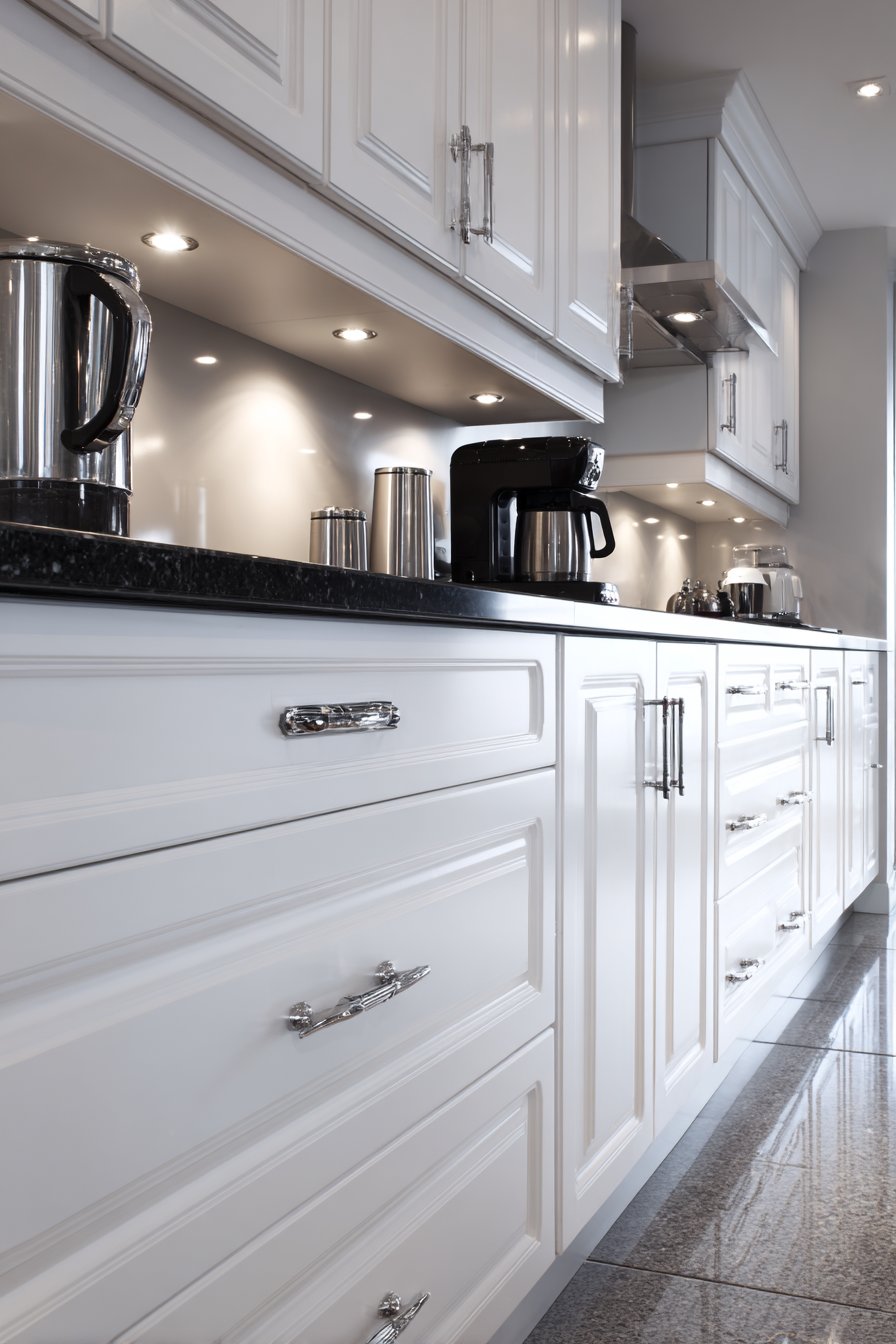 Sophisticated Black and White Contrast